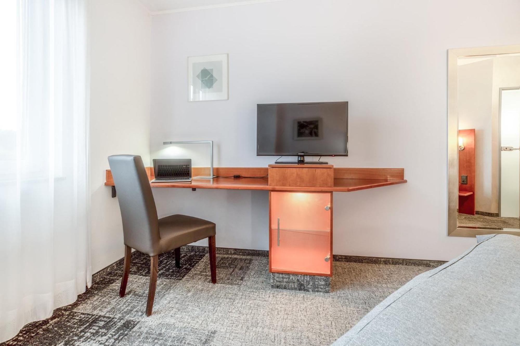 Garner Hotel Oberhausen Оберхаузен Экстерьер фото